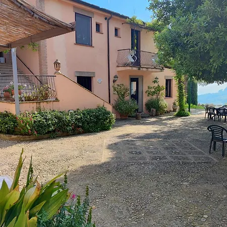 Agriturismo Le Macine Farm stay *